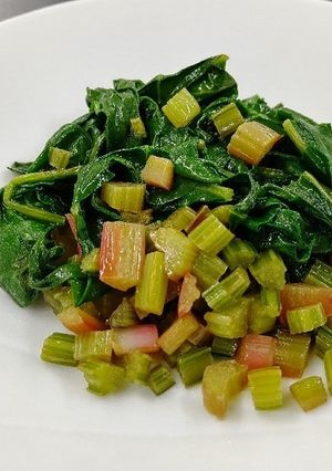 赤ビーツ葉茎のソテー-レシピのメイン写真