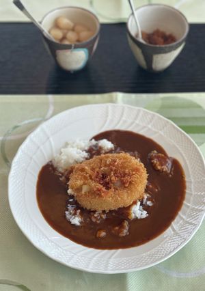 めっちゃ簡単^ ^市販品でコロッケカレー-レシピのメイン写真