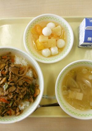 まこもたけ丼【胎内市学校給食】-レシピのメイン写真