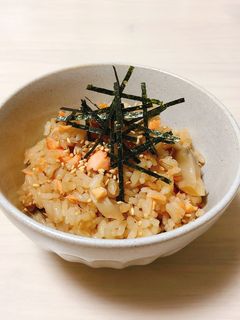 塩鮭と舞茸の炊き込みご飯-レシピのメイン写真