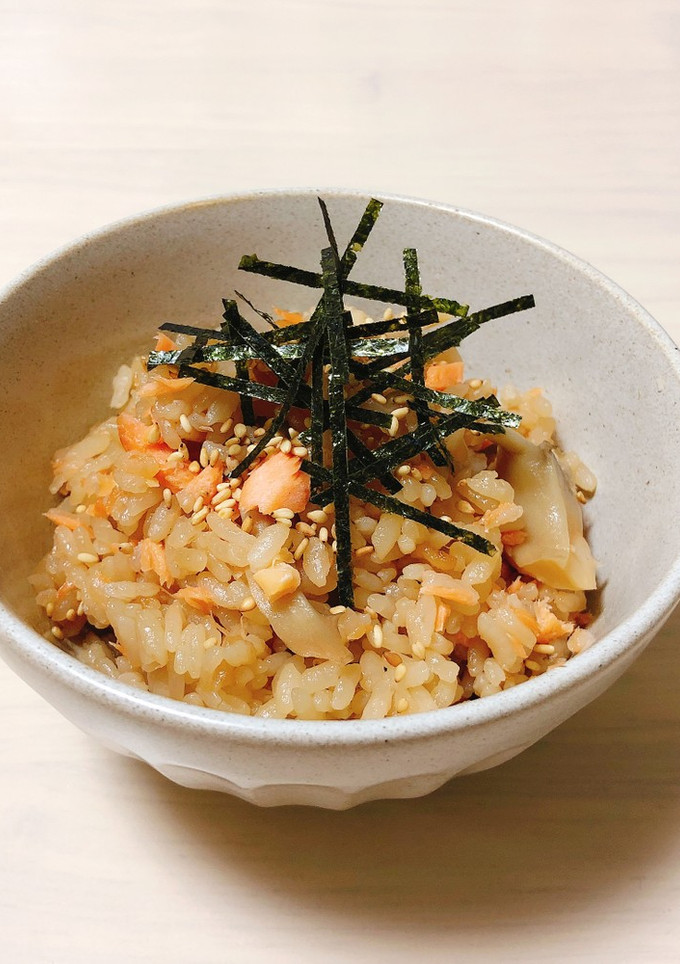 塩鮭と舞茸の炊き込みご飯-レシピのメイン写真