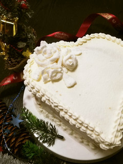 丸ケーキ型で作る♡純白ハートケーキ-レシピのメイン写真