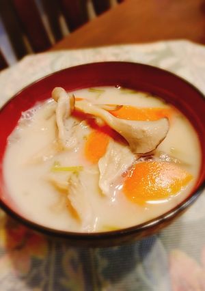 食べる味噌汁・7~豆乳 舞茸 かぶ 人参-レシピのメイン写真