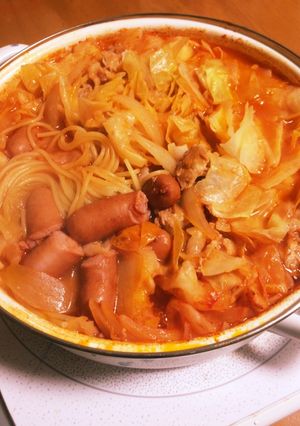 豚・キャベ・ケチャだけ！旨旨トマト鍋-レシピのメイン写真