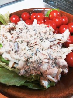 鯖缶とホワイトきのこのサラダ-レシピのメイン写真