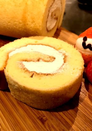シフォンロールケーキとイチゴのサンタ-レシピのメイン写真