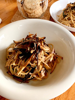 ごぼうとコンビーフのクリームパスタ-レシピのメイン写真