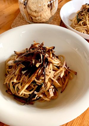 ごぼうとコンビーフのクリームパスタ-レシピのメイン写真