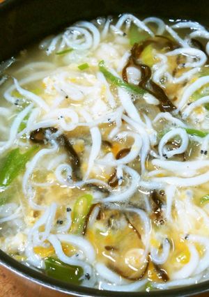 5分で朝食! シラウオ煮干し入り玉子雑炊-レシピのメイン写真