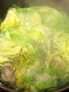 骨付き鶏肉とレタスのあっさり鍋-レシピのメイン写真