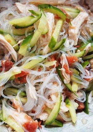 蒸し鶏と梅の春雨サラダ-レシピのメイン写真