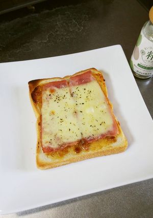 お手軽!ひしおもろみトースト-レシピのメイン写真