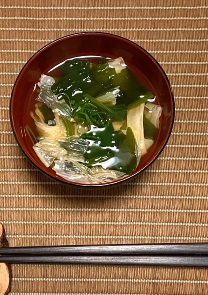 お徳用割れ湯葉入り♪ほうれん草のすまし汁-レシピのメイン写真