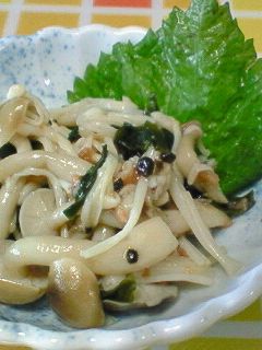 レンジで、簡単・ヘルシーきのこ梅和え♪-レシピのメイン写真
