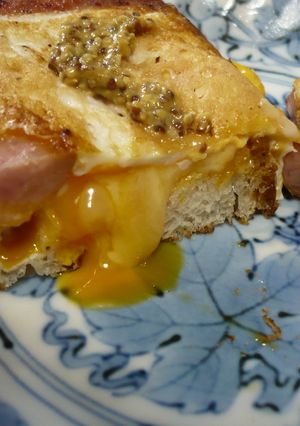 忙しい朝にサクッととろ～り目玉焼トースト-レシピのメイン写真