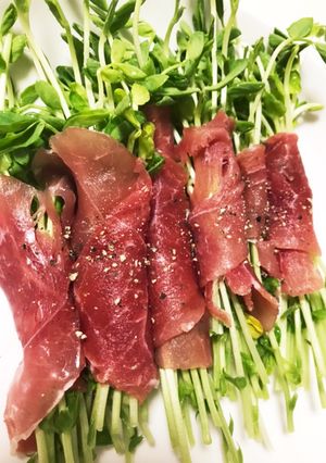 簡単巻くだけ♡豆苗の生ハム巻き-レシピのメイン写真