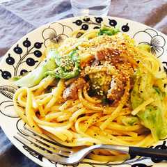 รูปของ やみつき☆豚肉とレタスの味噌バターパスタ