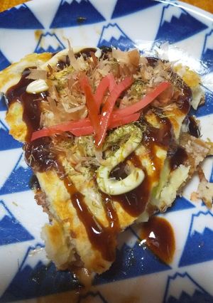 ひき肉と焼きそばときゃべつのお好み焼き-レシピのメイン写真