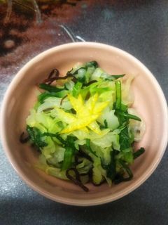 キャベツと春菊の塩昆布おひたし-レシピのメイン写真