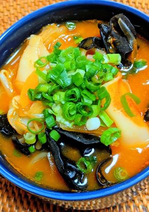 もやしと餃子の皮の旨辛スープ-レシピのメイン写真
