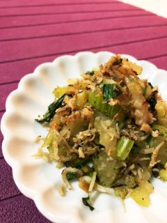 ご飯のお供!セロリとじゃこの醤油炒め-レシピのメイン写真