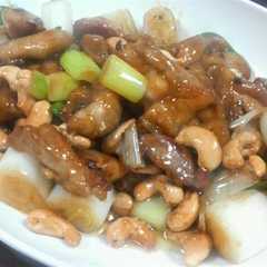 รูปของ 鶏肉とカシューナッツの炒め物