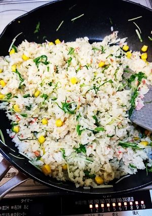 カニカマとコーンのマヨチャーハン-レシピのメイン写真