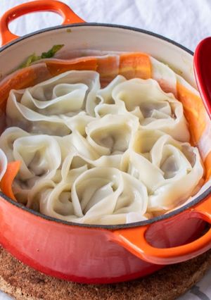 肉汁たっぷり塩こうじ薔薇餃子鍋★-レシピのメイン写真