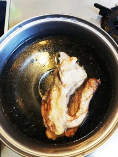 鶏ガラ骨で鶏ガラスープ★☆母のオリジナル-レシピのメイン写真