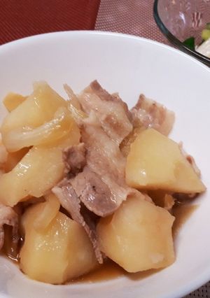白菜を使って~✨みんなが大好き肉じゃが-レシピのメイン写真