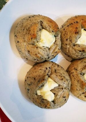 クリームチーズごまパン-レシピのメイン写真