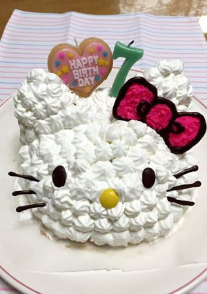 キティちゃん　立体ケーキ-レシピのメイン写真