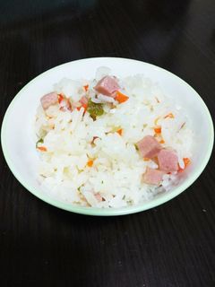 ボロニアソーセージの炊き込みご飯-レシピのメイン写真