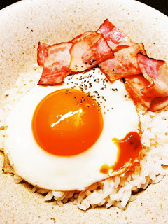 簡単!忙しい朝に☆ベーコンエッグ丼♪-レシピのメイン写真
