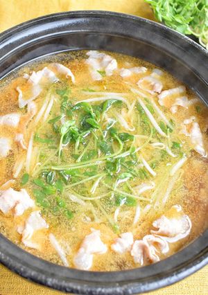 無限ごま油鍋 (豚・豆苗・もやし)-レシピのメイン写真