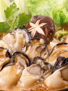 『赤味噌・白味噌で牡蠣の土手鍋』-レシピのメイン写真
