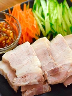 茹で豚肉のソースかけ(蒜泥白肉)-レシピのメイン写真