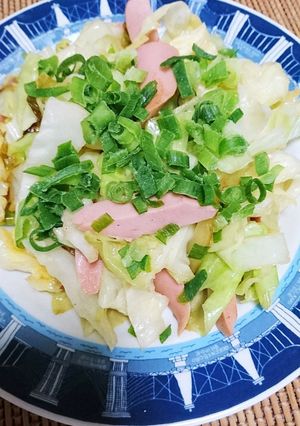 斬新!キャベツと魚肉ソーセージ炒め-レシピのメイン写真