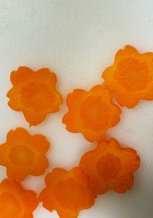 「簡単」お弁当にも!可愛いお花のにんじん-レシピのメイン写真