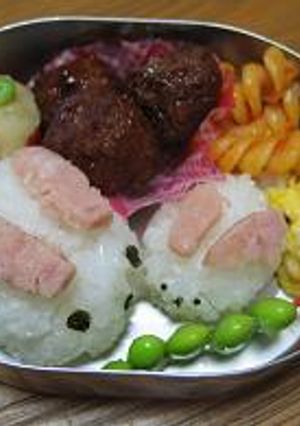 キャラ弁　手乗りウサギさん-レシピのメイン写真