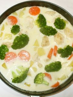 鶏むね肉の豆乳スープ♪簡単野菜コンソメ-レシピのメイン写真
