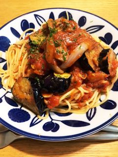 簡単!ナス&玉ねぎ&舞茸♡トマトパスタ-レシピのメイン写真
