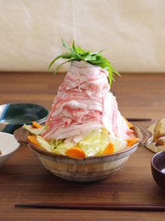 肉タワーのあったかごま豆乳鍋-レシピのメイン写真