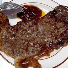 รูปของ フライパンと魚焼きグリルを使ってステーキ