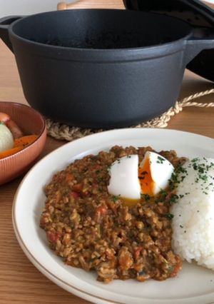 鋳物鍋できのこたっぷりキーマカレー-レシピのメイン写真