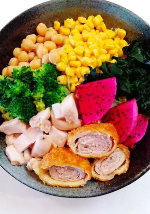 8種サラダ 鶏ハム ドラゴンフルーツ-レシピのメイン写真