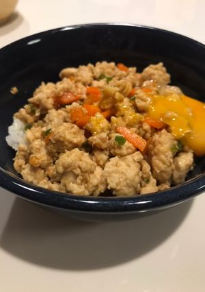 調味料１つだけ！簡単過ぎる鶏ミンチ丼-レシピのメイン写真