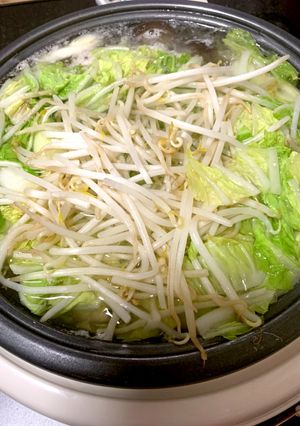 切って入れるだけ！ヘルシー豚野菜鍋！-レシピのメイン写真
