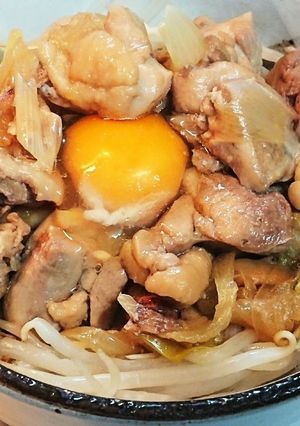 変わり種の月見親子丼-レシピのメイン写真