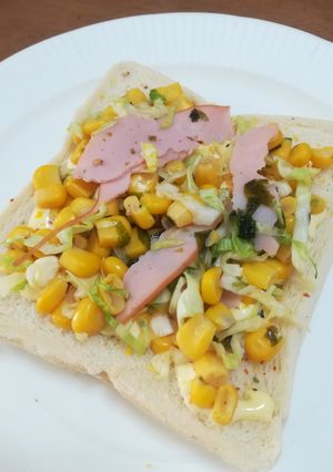 簡単☆朝トースト：余り物サラダとふりかけ-レシピのメイン写真